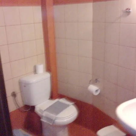 Guesthouse Lina Káto Loutrákion Zimmer foto