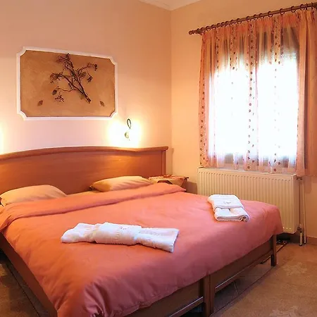 Guesthouse Lina Káto Loutrákion Zimmer foto